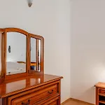 Kapovic Apartamento Vir