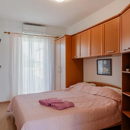 Apartment Kapovic Vir