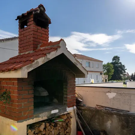 アパート Kapovic