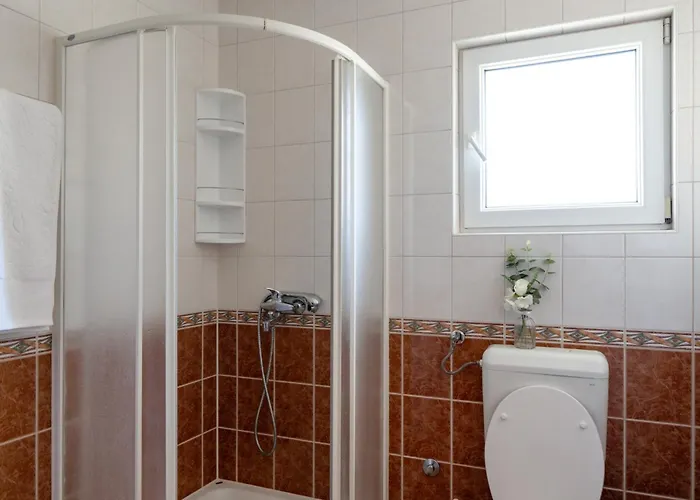 Kapovic Apartament Vir